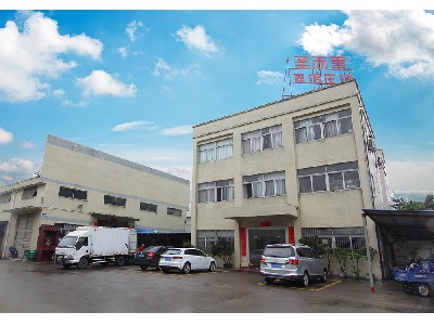 厂房门口